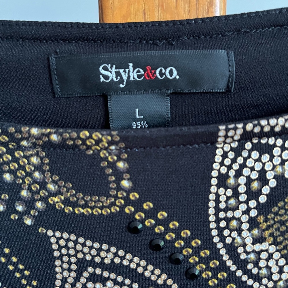 Style & Co Tunic with beading - Picture 2 of 3